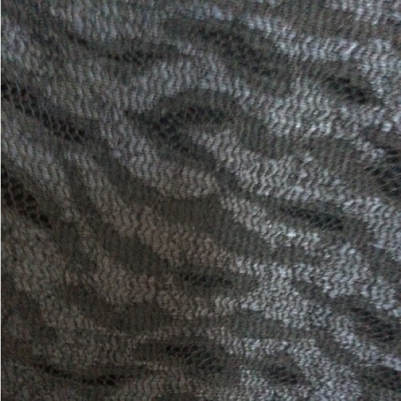 Banana Republic Sleeveless Top - Picture 3 of 3